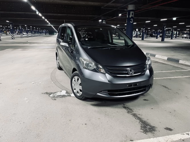 HONDA FREED, 2010